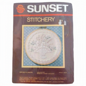 Sunset Stitchery Spring Flowers 418 Embroidery‎ Kit White Jennings NEW